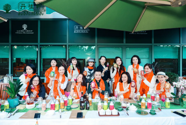 南北融通 雅集生辉--深商文化时尚产业联盟跨界沙龙共话合作新图景