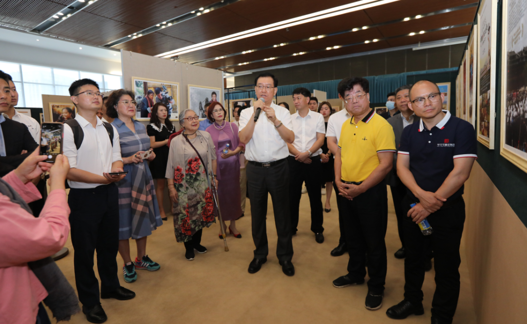 深商走进燃气集团，聆听李亚威光影里的深圳故事