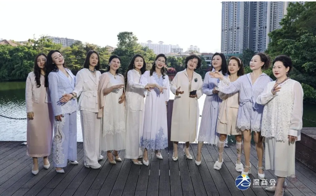 “春风吻上我的脸”深商木棉三八系列活动举行