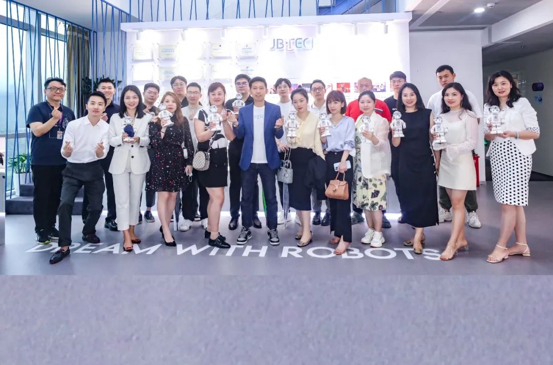 深商菁英会走进优必选科技，探讨硬核科技的创新之路